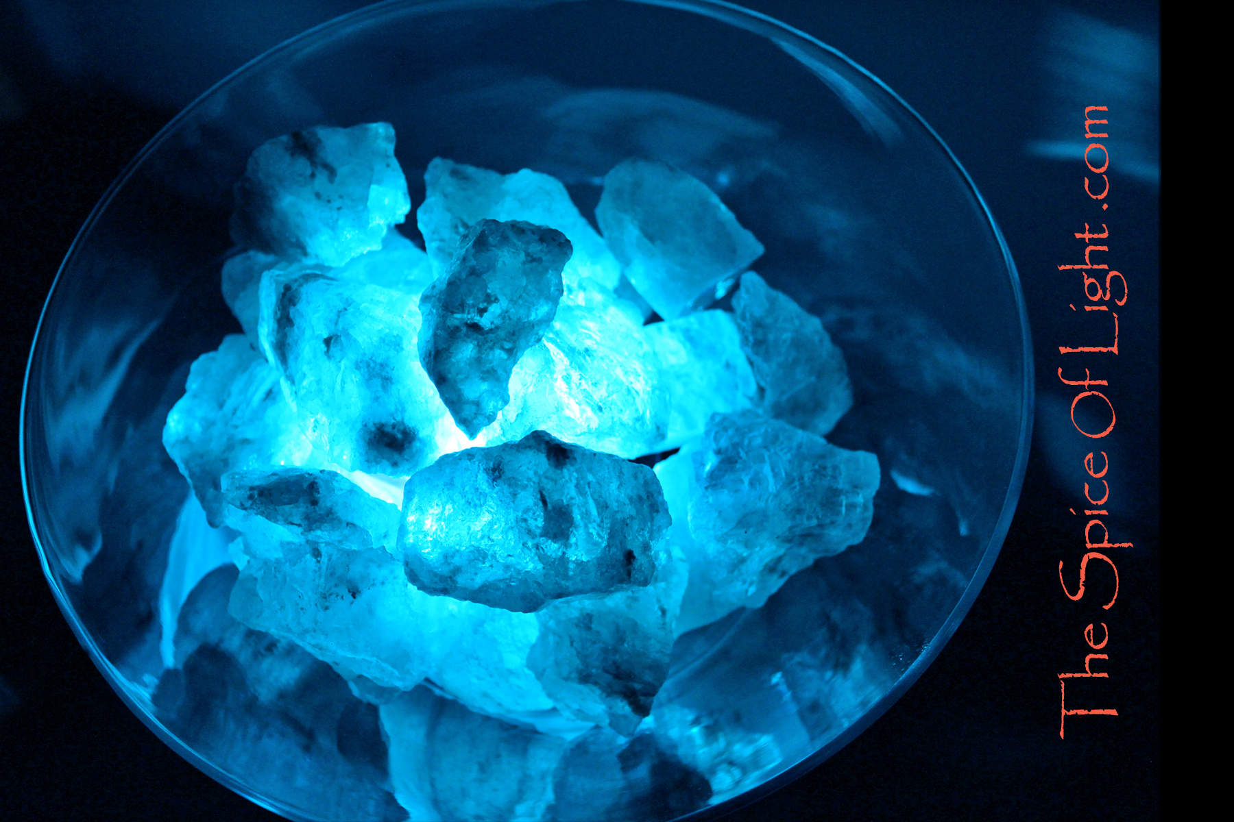 Oversized Decorative Blue Martini Glass, Himalayan salt lamp – The ...